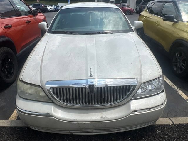 lincoln town car 2004 1LNHM81W44Y660425 image lincoln town car 2004 1LNHM81W44Y660425 image